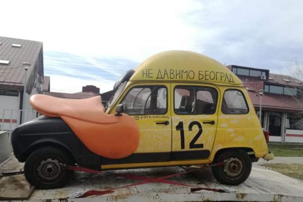 NO IZBORI, NO PATKOMOBIL! Najpoznatiji auto patkica otišao u penziju, poznato je šta će biti s njim