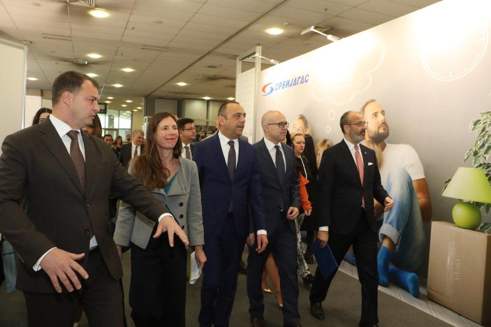 GRADONAČELNIK VUČEVIĆ: Pravimo solarnu elektranu, kupujemo autobuse na gas i gradimo zgrade s niskim nivoom