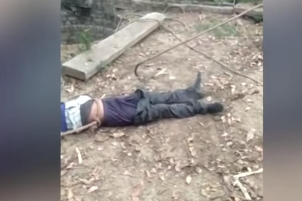 MUŠKARAC JE UPAO U BUNAR, JEDVA SU GA SPASILI: Kad su ga izvukli, u pantalonama su mu otkrili ČIST UŽAS (VIDEO)