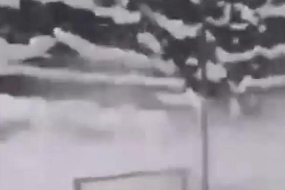 LAVINA SE OBRUŠILA NA KOPAONIKU, OPŠTI HAOS! Turista snimao, a onda se dao u PANIČAN BEG! (VIDEO)