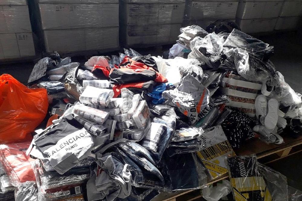 SRPSKI CARINICI ZAUSTAVILI BOSANCA NA PRELAZU: Kad su krenuli da mu pretresaju kamion, IMALI SU I ŠTA DA VIDE