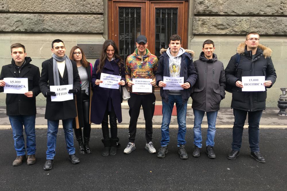 SKUPŠTINA MORA DA USVOJI REZOLUCIJU DA SU SRBI U CRNOJ GORI UGROŽENI! Studenti su u pravu... (VIDEO)