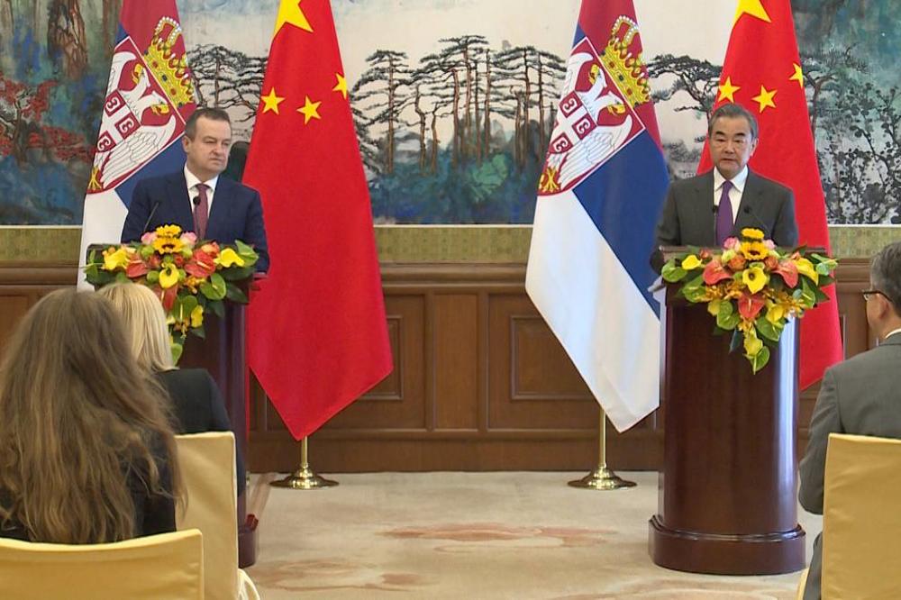 DAČIĆ ZAGRMEO IZ KINE! Najoštrije je osudio 1 STVAR O KOJOJ SE DANIMA PRIČA U SRBIJI! STAVIO JE TAČKU NA TO