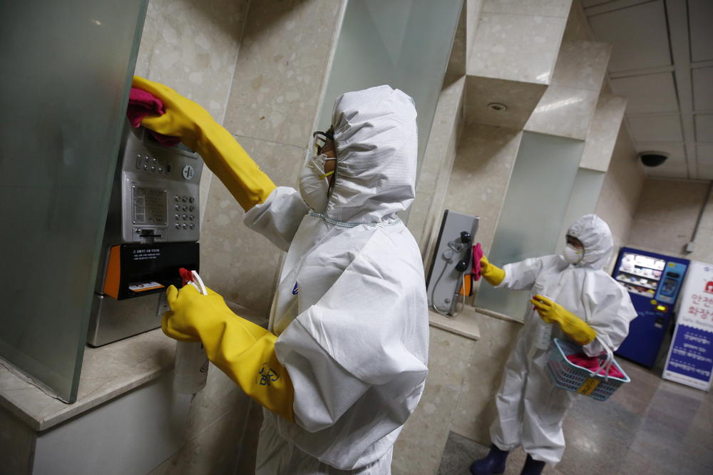 KUĆNI KARANTIN OD 14 DANA U SRBIJI? Danas vlada odlučuje o NOVIM MERAMA u borbi protiv KORONAVIRUSA!