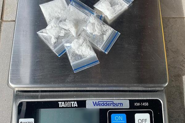 ZA PET EVRA, CRTA KOKAINA, SVAKI ŠESTI UČENIK KORISTI DROGU: Ova statistika sledila je REGION!