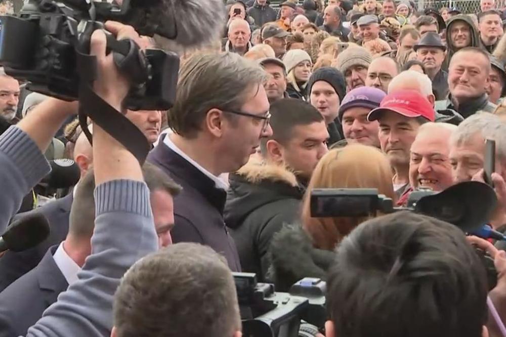 ZAPOSLENI U VOJNOJ INDUSTRIJI NEKA NE BRINU, DRŽAVA ĆE DA IM POMOGNE! Vučić poslao poruku za 11.000 zaposlenih!