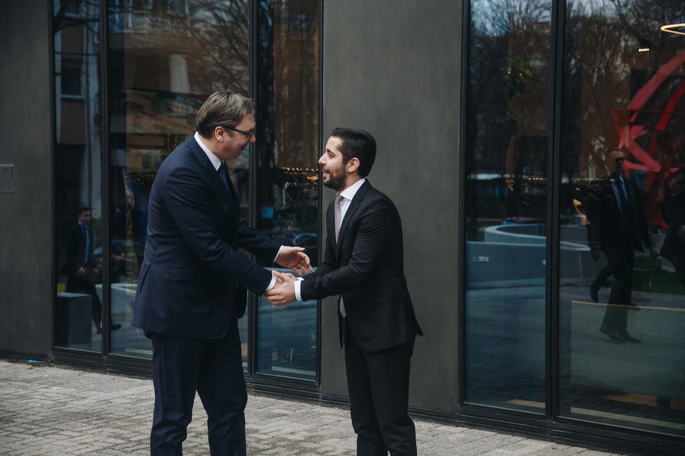 U PRISUSTVU VUČIĆA I PREKO 300 ZVANICA: Svečano otvoren hotel Mona Plaza u Beogradu!