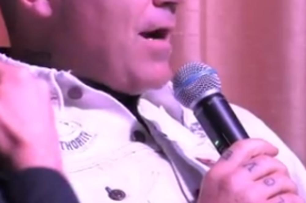 SUPRUGA OBJAVILA GOLOG PEVAČA KOGA SVI DOBRO ZNAMO! Cela Srbija bruji o ovoj slici (FOTO)