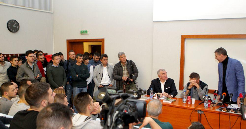 Amfiteatar DIF-a je bio premali da primi sve zainteresovane