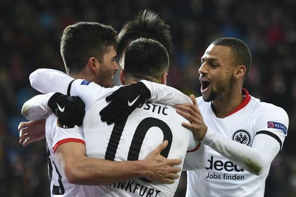 KOSTIĆ I SILVA SPREČILI ČUDO U SALCBURGU: Ajntraht poslednji učesnik 1/8 finala Lige Evrope!