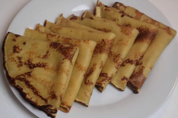 OVAKVE PALAČINKE NISTE VIDELI: Potpuno nov način pravljenja, ovo deluje NENORMALNO UKUSNO (VIDEO)