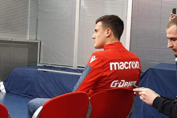 Neočekivani gost na Dekijevoj konferenciji: Ko zna, možda ga uskoro vidimo u Stankovićevom timu!