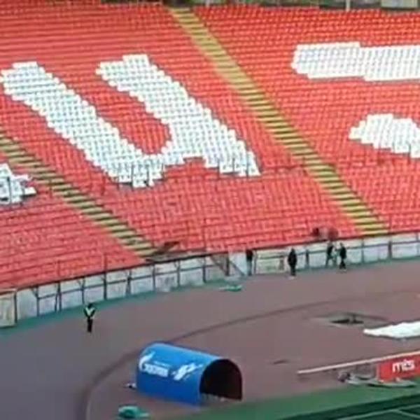 DELIJE SE SPREMAJU ZA DERBI: Šta to navijači Zvezde rade na Severu dan pred duel sa Partizanom?