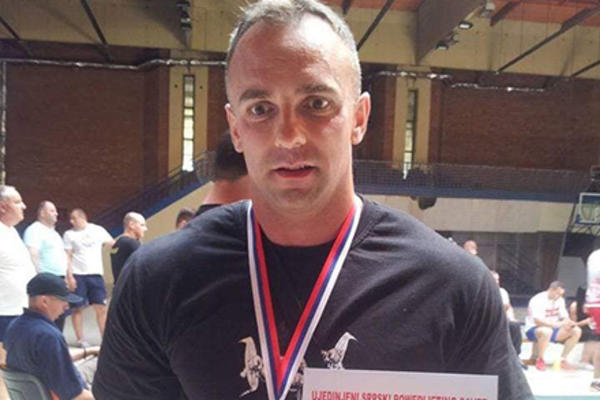 UMRO STENA: Celo Vranje je u suzama zbog smrti OVOG ČOVEKA (FOTO)