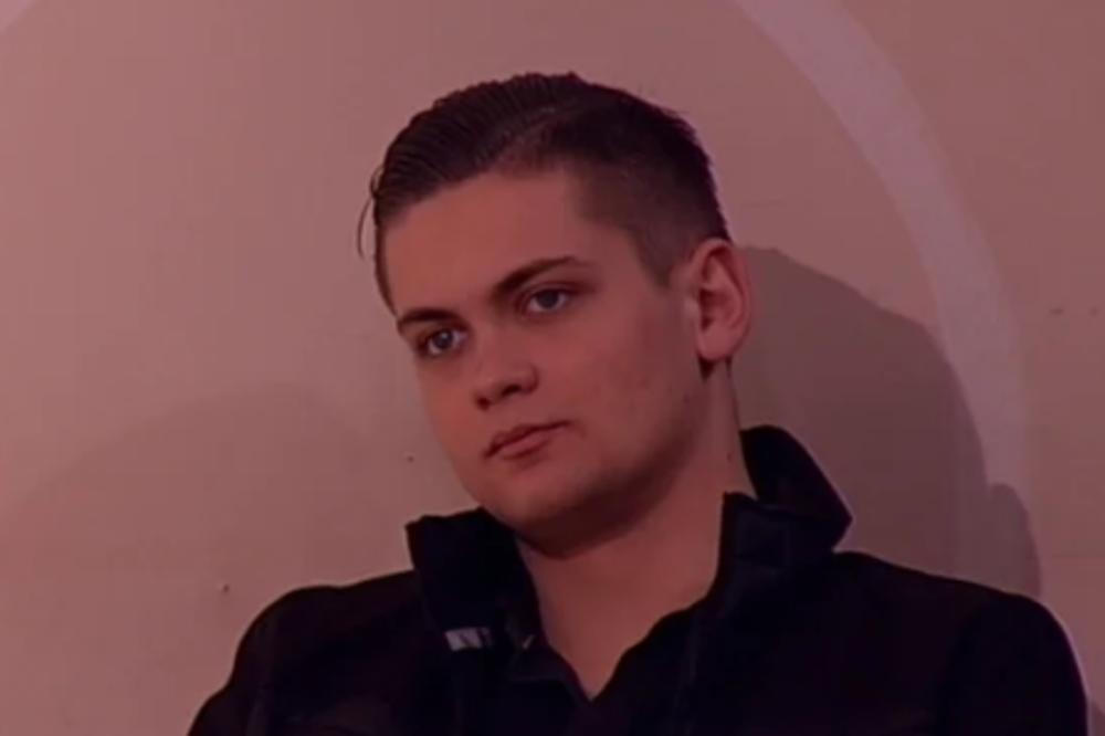 DA LI ZNATE KO JE OVAJ MOMAK? Sin je POLITIČARA i krio se u emisiji iza GOSTIJU! Ima 21 godinu i ime mu je MILAN