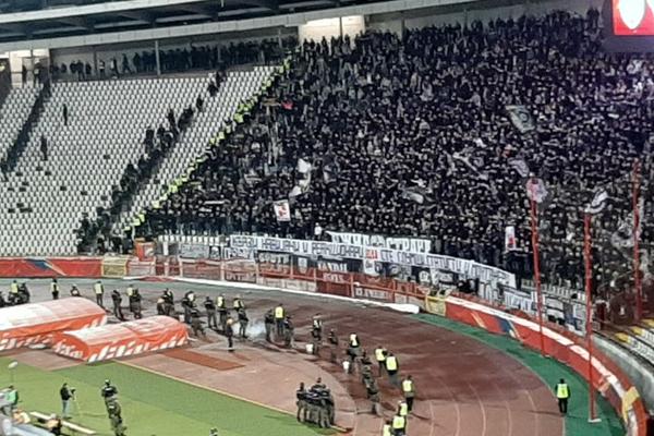 ODGOVOR GROBARA NA KOREOGRAFIJU DELIJA: Navijači Partizana isprozivali pristalice Zvezde!