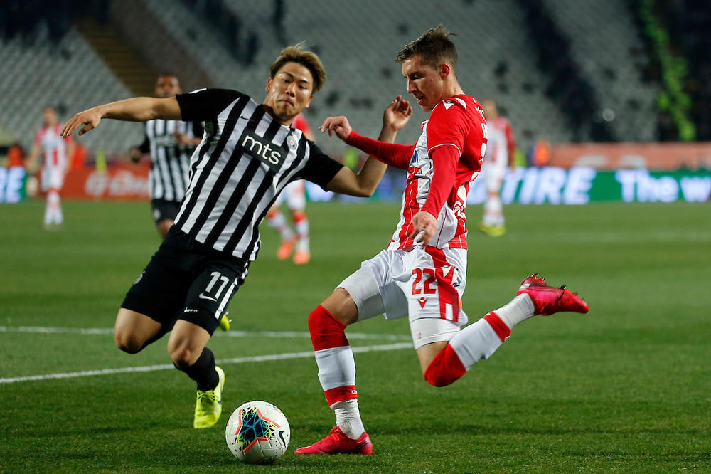 ASANO IZAZVAO GNEV GROBARA: Posle derbija je uradio nešto što nikako nije smeo, pale uvrede na račun Japanca!