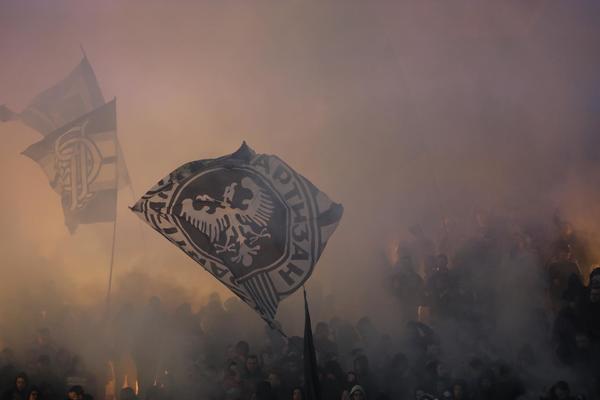 EPILOG HAOSA: Partizan upao u problem!