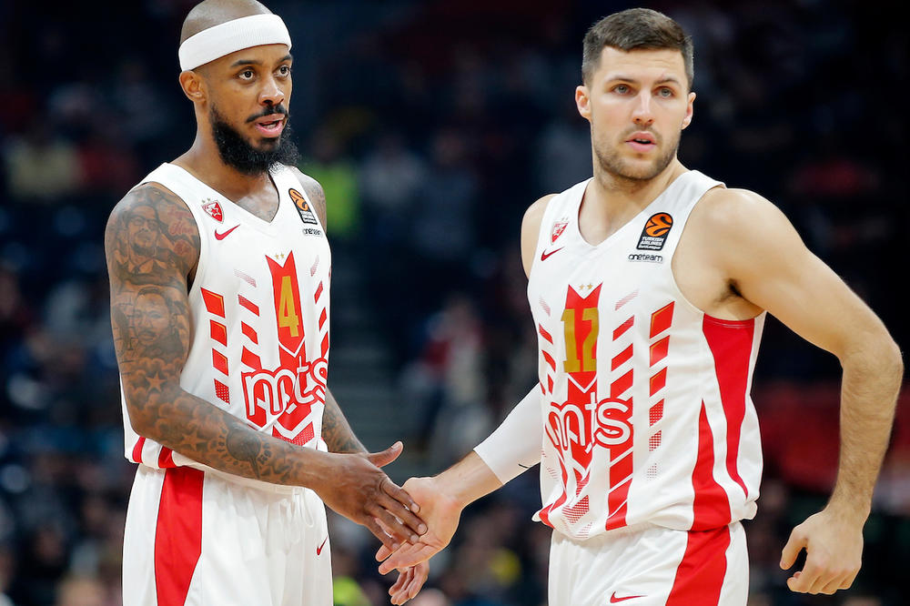 ZVANIČNO: Potpisao je!