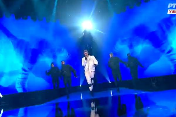 NAŠ POZNATI PEVAČ SE HITNO OGLASIO: Upravo su ga POKRALI LOPOVI, odneli su pravo bogatstvo, objasnio do DETALJA!