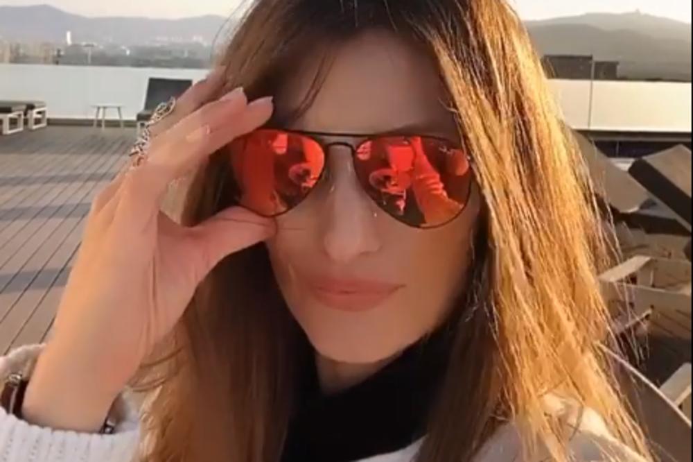 LEPOTICA IZ DOKUMENTARCA VIDIMO SE U ČITULJI: Muž mi je ubijen kad sam imala 29 godina, ostala sam sama sa 3 dece