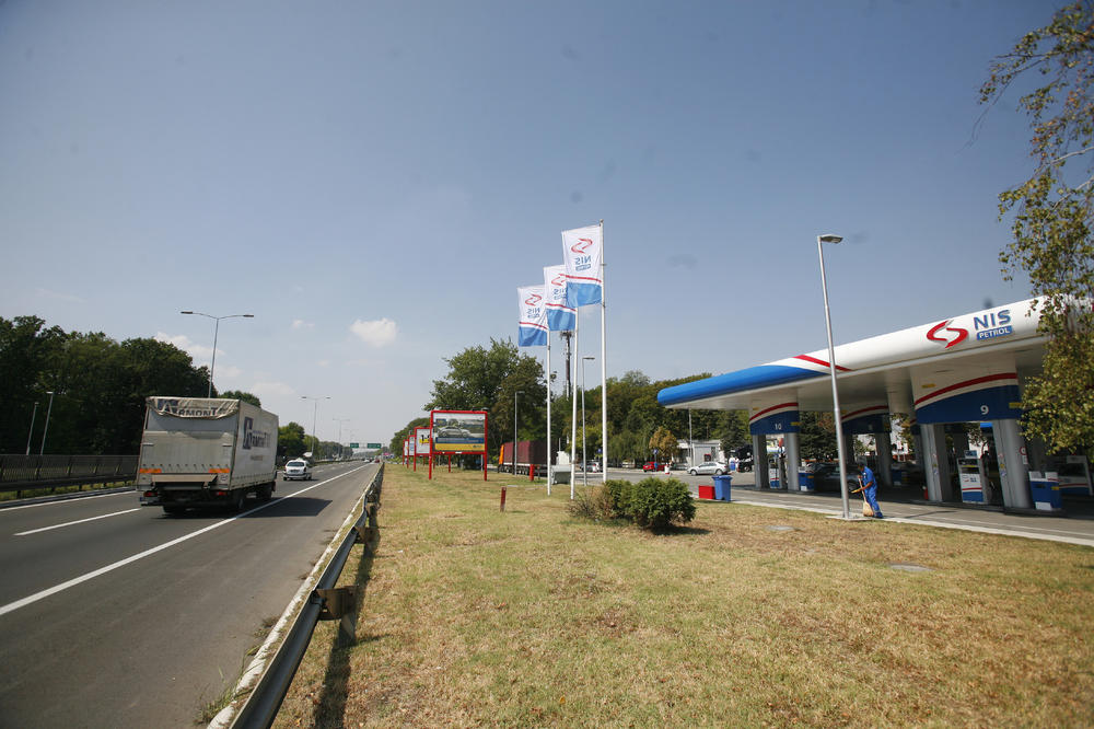 HOROR UDES JUTROS SE DESIO KOD "ZMAJA": Jedno vozilo je potpuno smrskano!