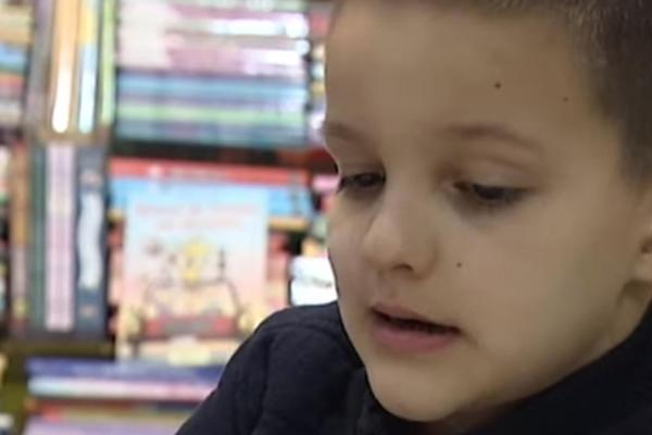 MARKO JE ČUDO OD DETETA IZ NOVOG SADA: Sa 2 godine je naučio da čita, sa četiri je počeo da SVIRA KLAVIR (VIDEO)
