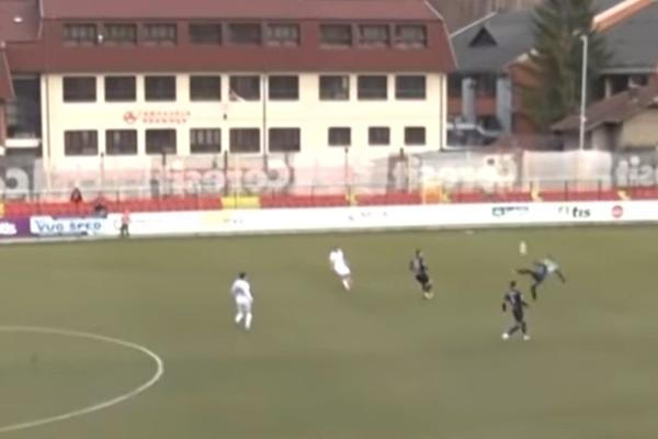 MOŽDA NAM JE FUDBAL LOŠ, ALI JE I URNEBESAN: Kiks golmana Spartaka zbog koga mu se smeje cela država!