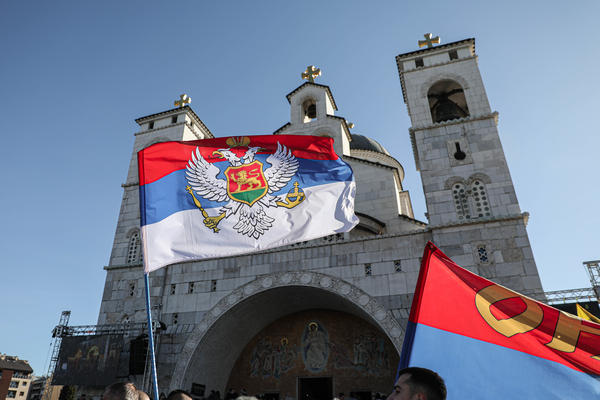 UNIŠTENA SRPSKA CRKVA NA RUMIJI IZNAD BARA! Šta mislite, ko je ovako oskrnavio?