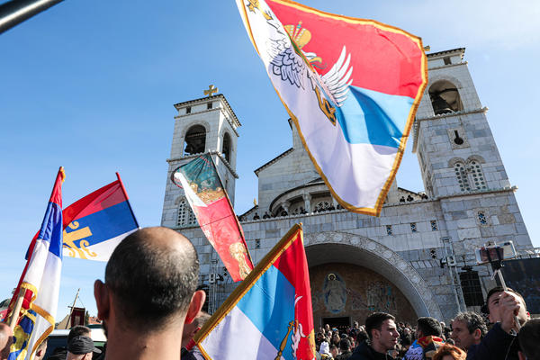 MILO DELI OTKAZE SRPSKIM NASTAVNICIMA! Ova žena je otpuštena jer je deci rekla da CRNOGORSKA NACIJA NE POSTOJI