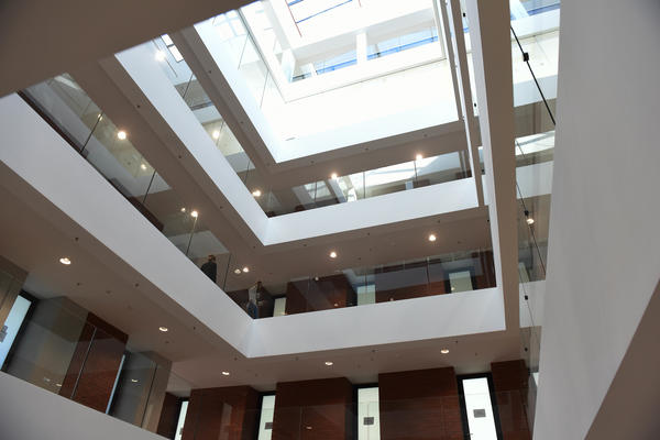 U OVOM SRPSKOM GRADU JE NEMOGUĆE KUPITI STAN: Građani očajni, skupljaju novac i po NEKOLIKO GODINA ZA NEKRETNINU!