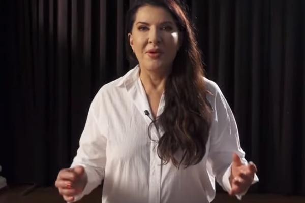 NIJE TAČNO DA ŽENE ODUSTAJU OD SE*SA U MENOPAUZI, NE BRINEM DA ĆU SADA OSTATI TRUDNA: Marina Abramović ŠOKIRALA