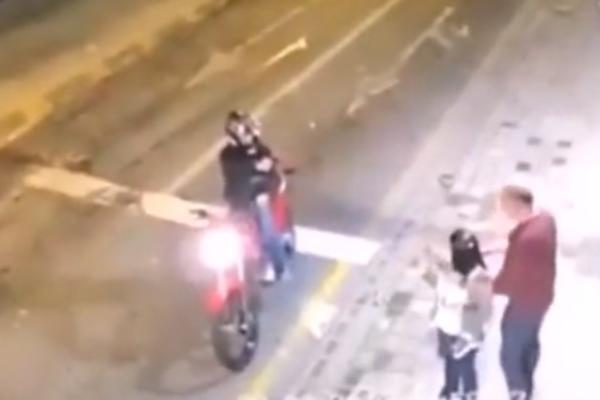 POKUŠAO JE DA OPLJAČKA POGREŠNOG ČOVEKA: Sad je sve kasno, platio je TEŠKU CENU! (VIDEO)