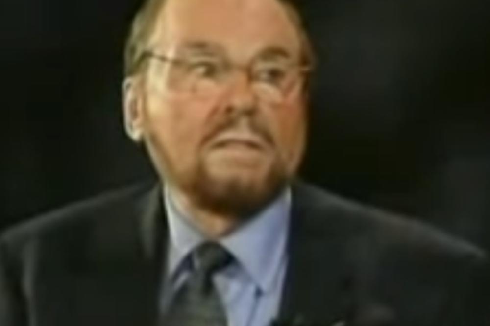 VELIKA TUGA! PREMINUO POZNATI VODITELJ! Imao je najpoznatiji glas na svetu