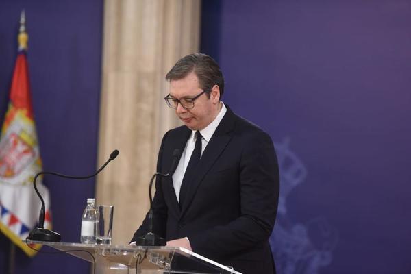 VUČIĆ: U Srbiji zabranjeni skupovi u zatvorenom prostoru, napolju može da se protestuje!