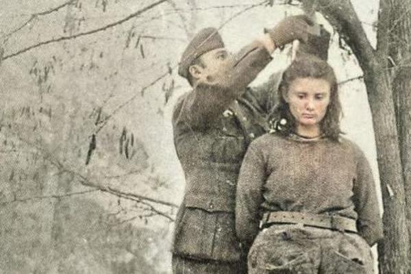 PODLAČKI SKANDAL, PONIZILI I UVREDILI SRPSKU DEVOJČICU HEROJA! Ljudi su odmah skočili da je brane od kretena