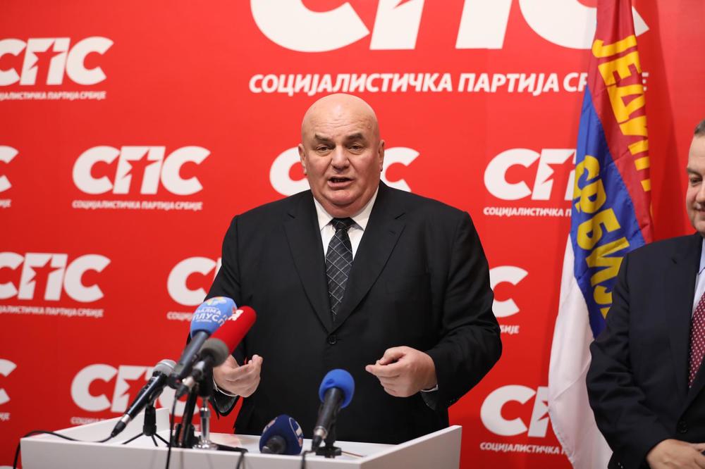 NEĆETE SE VAKCINISATI ZBOG VUČIĆA, VEĆ ZBOG SEBE I PORODICE: Palma kritikovao i određene ZDRAVSTVENE RADNIKE!