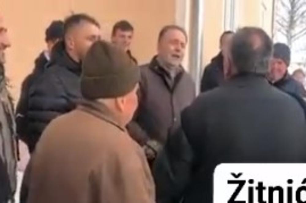 ČIM JE ČUO HARMONIKU, RASIM NIJE MOGAO DA ODOLI VEĆ JE POČEO DA PEVA! Pogledajte kako se ministar VESELI! (VIDEO)