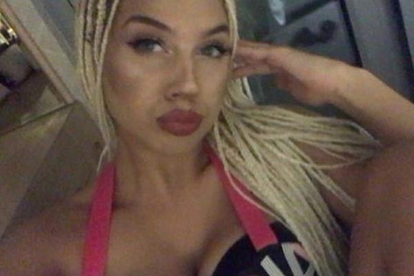 MISLILI STE DA JE KSENIJA LEPOTICA, A POGLEDAJTE MLAĐU KNEZOVU ĆERKU: Niko nije znao da Hurricana ima VRELU SESTRU!