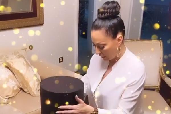 CECA DOBILA NEOČEKIVAN POKLON POSLE SUĐENJA S JELENOM, UMALO DA JOJ PROPADNE DAN: Nije očekivala da će ovo naći!