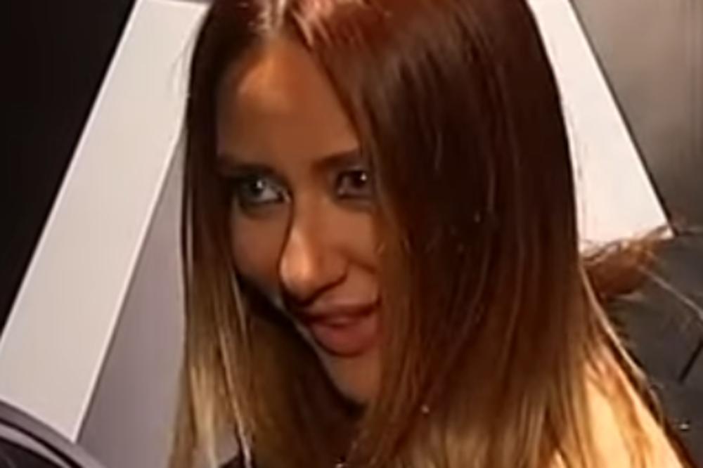 ĆERKA ANE NIKOLIĆ PROPRIČALA, GOVORI KAO NAVIJENA, SVI ZGRANUTO SLUŠAJU: Pogledajte kako razgovara sa majkom!