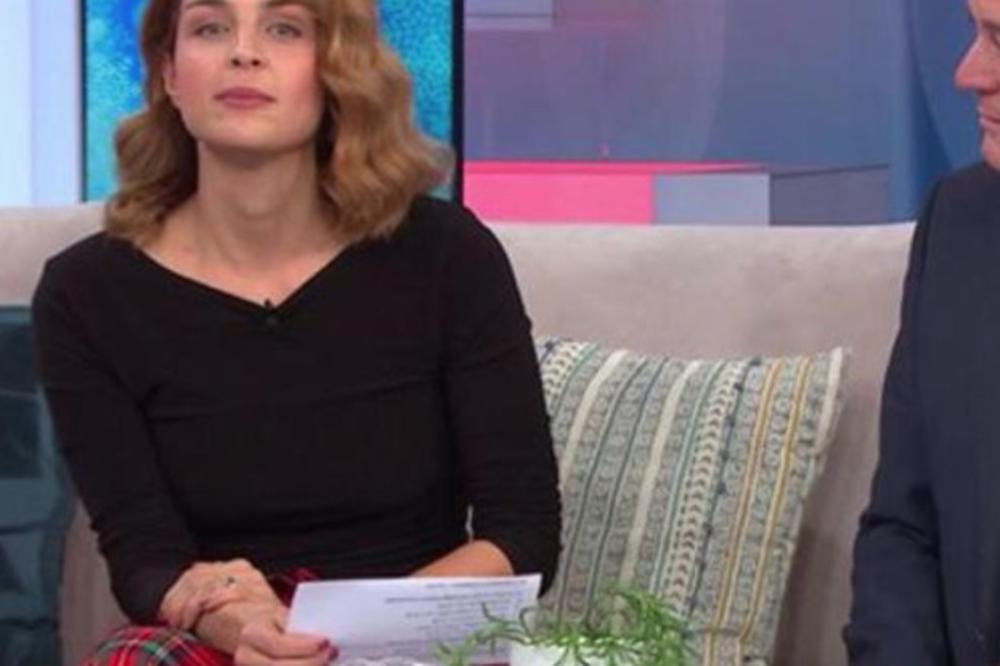 TRI VODITELJKE SKLONJENE SA TV-A! OVA ODLUKA JE 1. OD NJIH UGROZILA ZDRAVLJE: Kad ih pitaju NE SMEJU dati komentar?