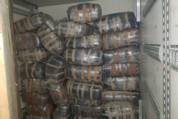 VELIKA AKCIJA POLICIJE: U SRPSKOM GRADU zaplenjeno 750 kilograma DROGE, uhapšen je ČOVEK IZ PARAĆINA (FOTO)