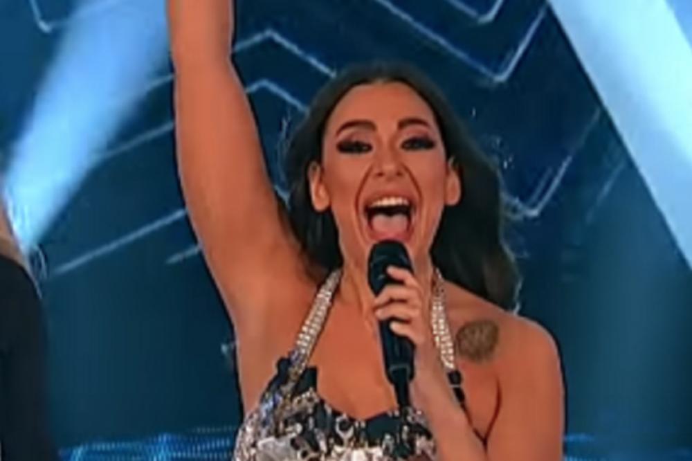 VISOK 2 METRA, IMA PREKO 100 KILOGRAMA SAMO U MIŠIĆIMA! VAU, KAKAV JE: Sanja Vučić konačno pokazala KO joj je DEČKO