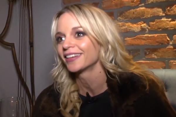 EVO KOLIKO JE ZAPRAVO VISOKA MAJA MANDŽUKA: Nećete moći da POVERUJETE da je TOLIKO