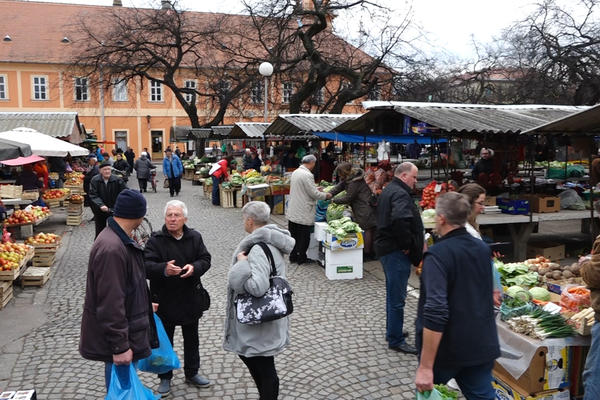 Da li ste znali da Sombor ima PIJACU U LANCIMA i još je ŠTITI DRŽAVA