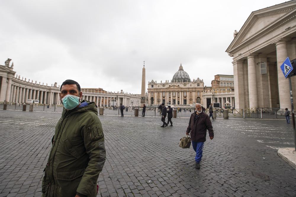 "SVETA STOLICA JE UVEK SPREMNA DA POMOGNE": Vatikan nudi svoje usluge za pregovore o okončanju rata u Ukajini
