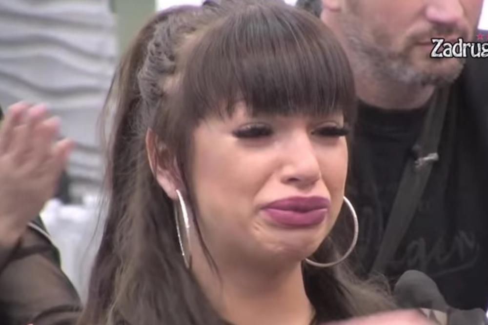 MILJANA DOJILA MALOG ŽELJKA, POŠLO JOJ PREVIŠE MLEKA, USLEDILA DRAMA: Sin Miljana Kulić se umalo ugušio!