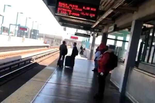 BESRAMNO IMALI ODNOSE PRED SVIMA NA ŽELEZNIČKOJ STANICI: Ovaj par je stvarno PREŠAO SVAKU MERU (VIDEO)