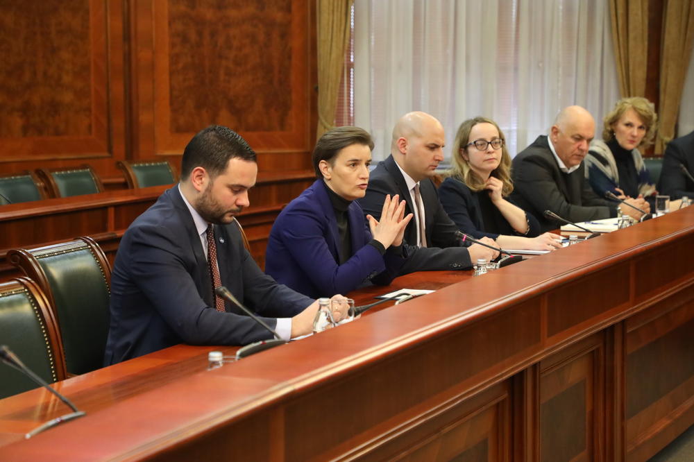 Ana Brnabić: Ne isključujem mogućnost da država večeras uvede DRASTIČNE MERE, posebno za STARIJE GRAĐANE